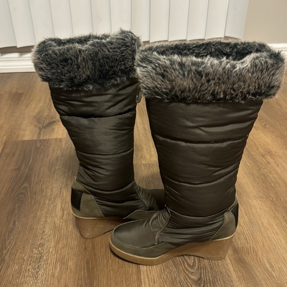 JUICY COUTURE Faux Fur Lined Knee High Platform Wedge boots Full Zip Green SZ 8 - Picture 8 of 13